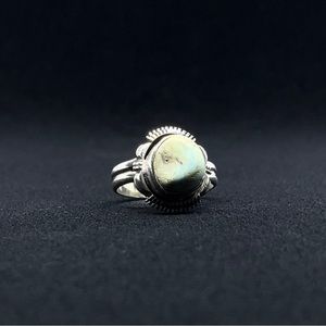 SOLID SILVER RING WITH MOON STONE (turquoise)